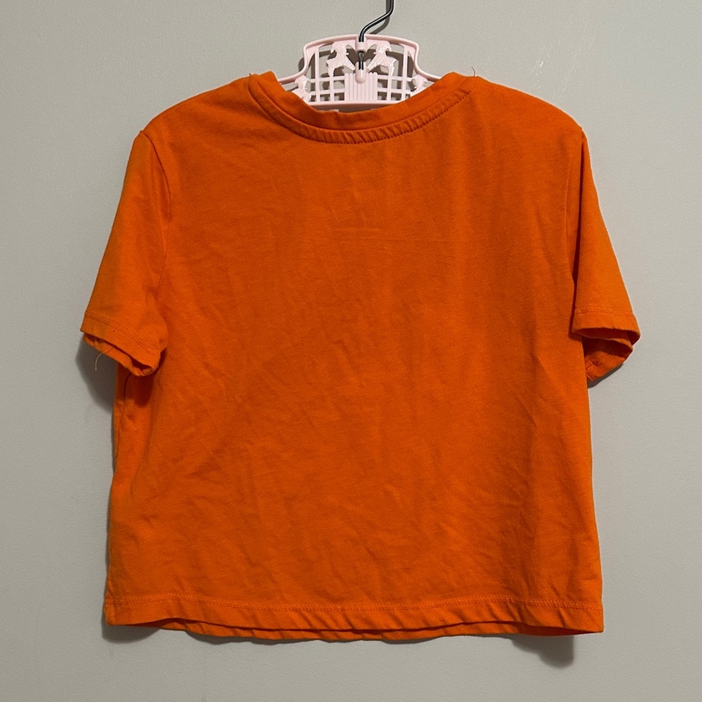 Orange Graphic Tee kids sz S /6  with Silver Sparkly Skeleton Dancing Design - Picture 5 of 9